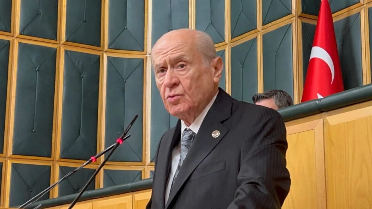 Devlet Bahçeli “Varsın sonumuz darağacı olsun dedi” salon ayakta alkışladı